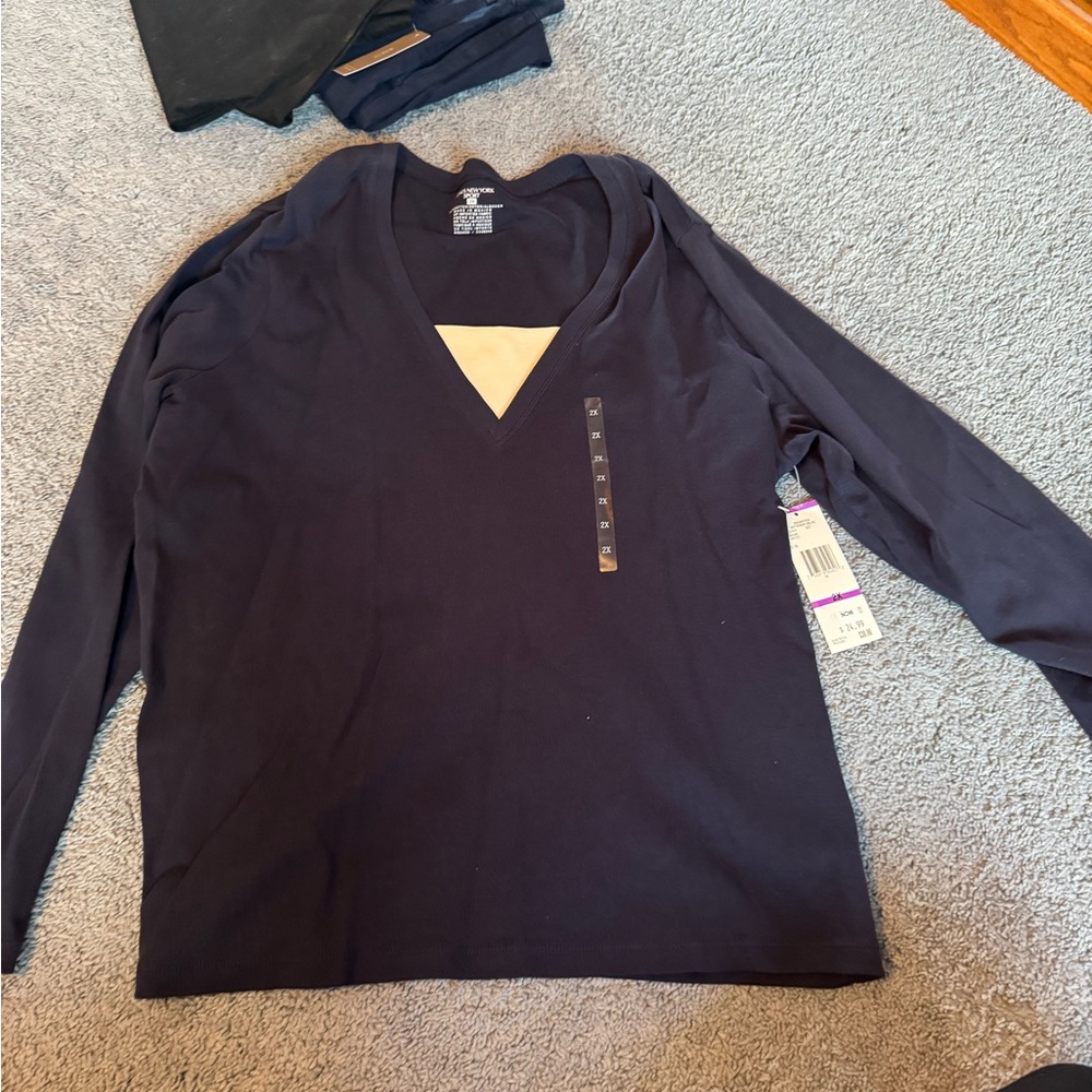 Jones New York Navy Long Sleeve V-Neck Tee